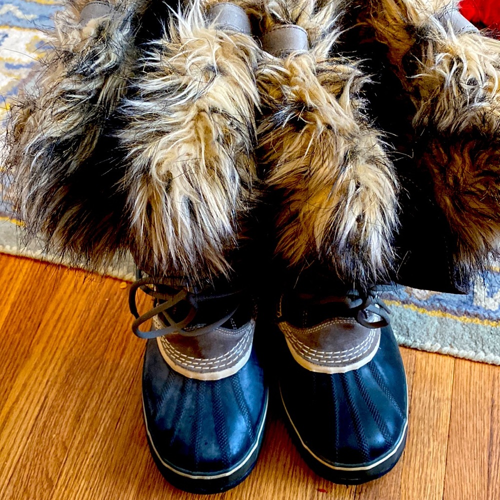 Sorel Fur Topped Winter Boots size 11